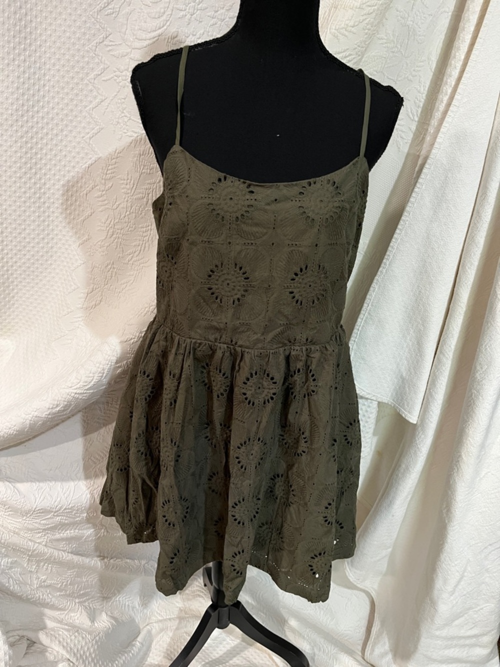 Loft Mosaic Eyelet‎ Strappy Mini Pocket Dress, size 10, new with tags